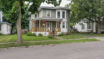 Rumah (3 Bedrooms) | Eksterior