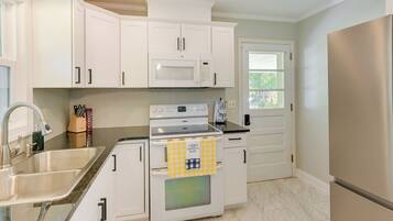 Rumah (4 Bedrooms) | Interior