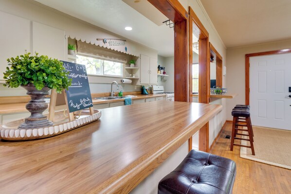 House (2 Bedrooms) | Interior