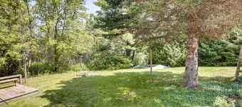 Pet-friendly Michigan Getaway w/ Porch & Kayaks!
