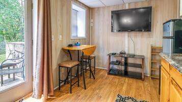 Apartment (0 Bedroom) | Interior