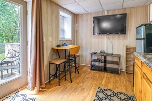 Apartment (0 Bedroom) | Interior