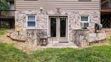 Apartment (0 Bedroom) | Front of property