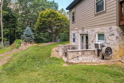 Cozy Hiwassee Vacation Rental w/ Yard