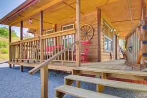 Interior - Cozy Lake Sardis Cabin w/ Stunning View! (Clayton)