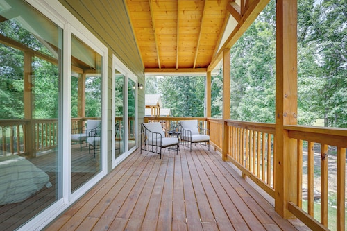 Counce Vacation Rental w/ Private Deck: Near Golf!