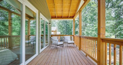 Counce Vacation Rental w/ Private Deck: Near Golf!