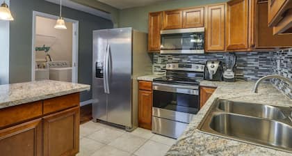 Winter Haven Vacation Rental w/ Patio & Gas Grill!