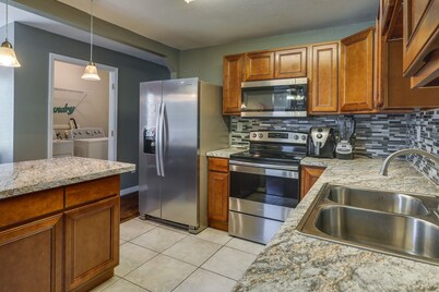 Winter Haven Vacation Rental w/ Patio & Gas Grill!