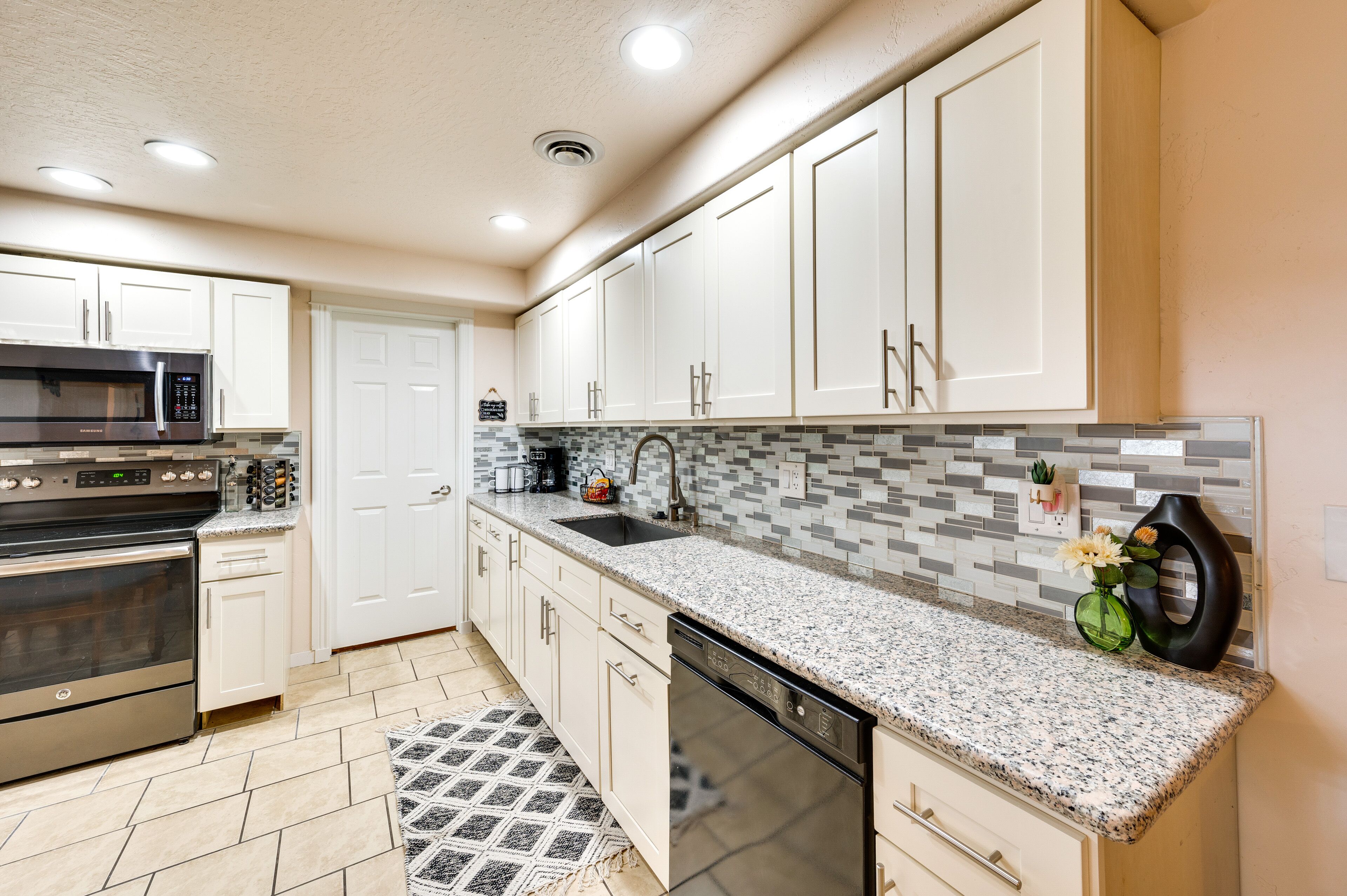 Microwave, oven, stovetop, dishwasher