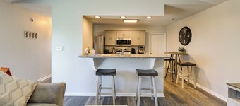 Updated Hubert Vacation Rental 5 Mi to Beaches!