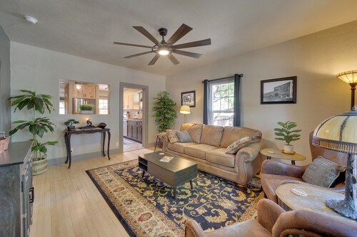 < 1 Mi to Dtwn: Home w/ Deck in Clarkdale!