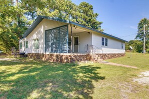 House (3 Bedrooms) | Front of property