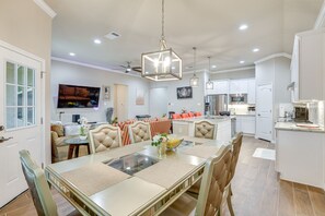 House (4 Bedrooms) | Dining