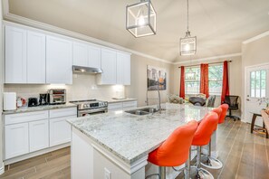 House (4 Bedrooms) | Private kitchen