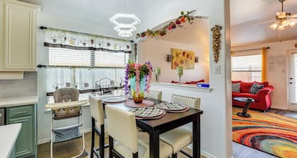 4 Mi to At&t Stadium: Home w/ BBQ in Grand Prairie