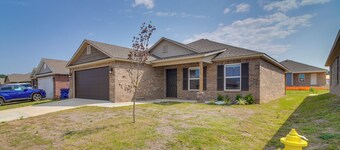 Charming Arkansas Getaway - Walk to Downtown!