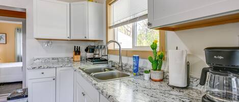 House (3 Bedrooms) | Private kitchen