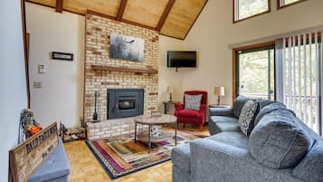 Rumah (3 Bedrooms) | Bagian depan properti