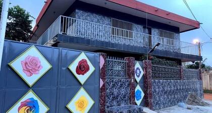 Warm Cozy 3BR in Apartment King Bed Hot Water WiFi - Eco Friendly Energy