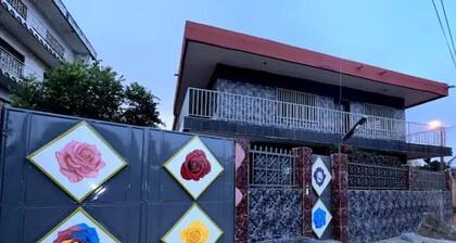 Duplex 2 Apt. - 7BR - King Beds - Group Friendly - Eco-Friendly Energy