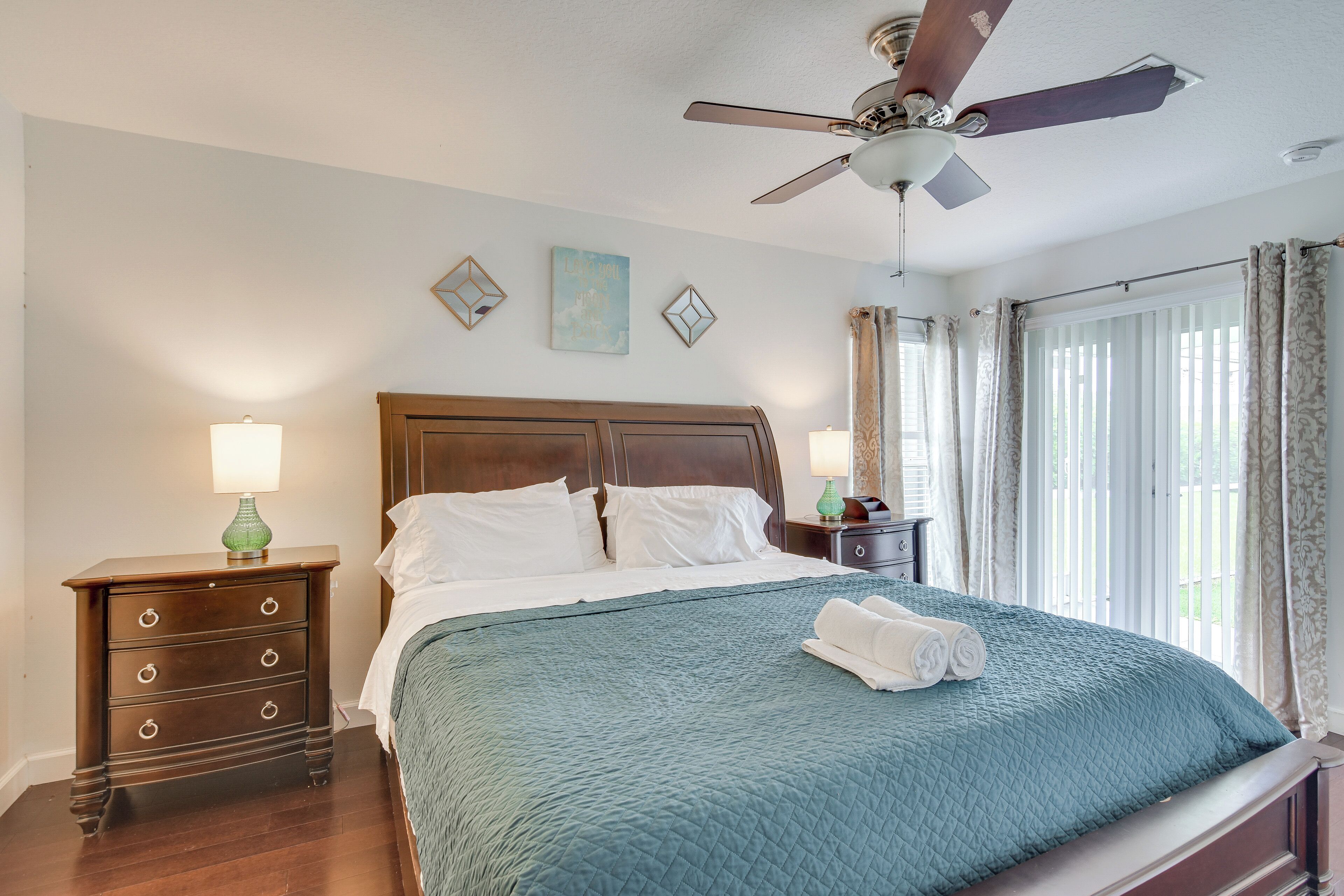 House (4 Bedrooms) | Interior