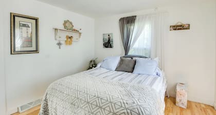 Gillette Adventure Base 1 Mi to Historic Downtown!