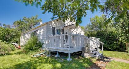 Gillette Adventure Base 1 Mi to Historic Downtown!