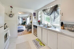 Interior - Gillette Adventure Base 1 Mi to Historic Downtown! (Gillette)