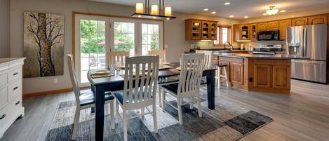 House (4 Bedrooms) | Interior