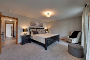 Talo (4 Bedrooms) | Sisätilat