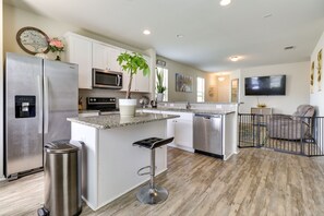 House (2 Bedrooms) | Private kitchen