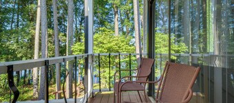 Waterfront Lake Hartwell Vacation Rental w/ Dock!