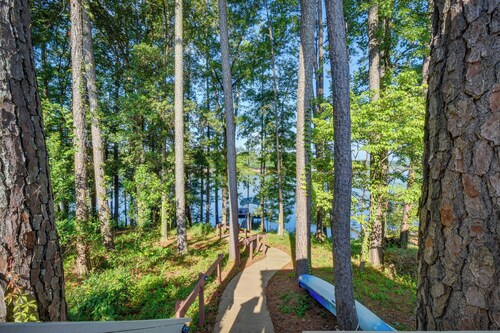 Waterfront Lake Hartwell Vacation Rental w/ Dock!