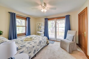 House (Multiple Bedrooms) | Interior - Pistakee Lake Estate w/ Boat Dock & Hot Tub! (McHenry)