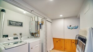 Cottage (2 Bedrooms) | Interior