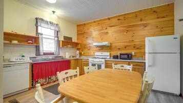 Apartment (1 Bedroom) | Interior