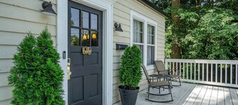 Charming Edwardsville Home: Walk to Downtown!