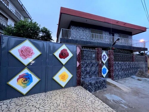 Sensational VIP King BR Bathroom Hot Water - Entire Apt. - Eco-Friendly Energy