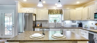 Hillsborough Vacation Rental ~ 18 Mi to Durham!