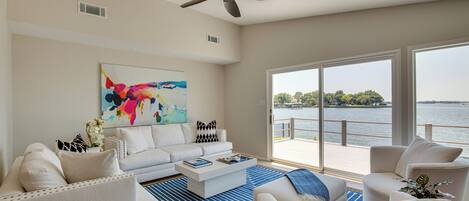 House (4 Bedrooms) | Interior