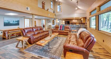 Spacious Old Forge Condo w/ Patio & Fire Pit!