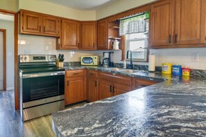 Mikrowelle, Ofen, Herdplatte, Geschirrspüler