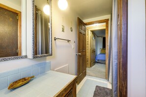 House (3 Bedrooms) | Interior - Scenic Mount Sopris View: Historic Alpine Cabin! (Glenwood Springs)
