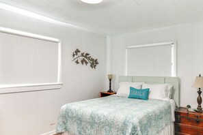 Cottage (2 Bedrooms) | Interior - River Frontage: Quiet Mississippi Vacation Rental (McComb)