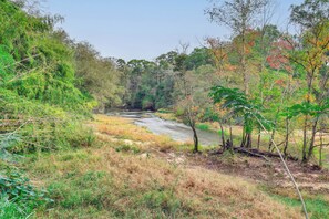 Cottage (2 Bedrooms) | Interior - River Frontage: Quiet Mississippi Vacation Rental (McComb)