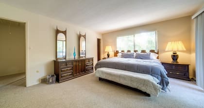 Cleveland Area Retreat Near Lake Erie