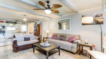 House (3 Bedrooms) | Front of property