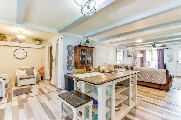 Interior - Charming St James Home Near Maramec Spring Park! (St. James)