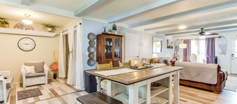 Charming St James Home Near Maramec Spring Park!